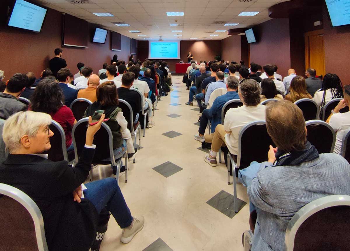 Finanza, a Investing Roma 1500 partecipanti. Sponsor  Unicredit, Intesa Sanpaolo, Capital.com, Banco BPM