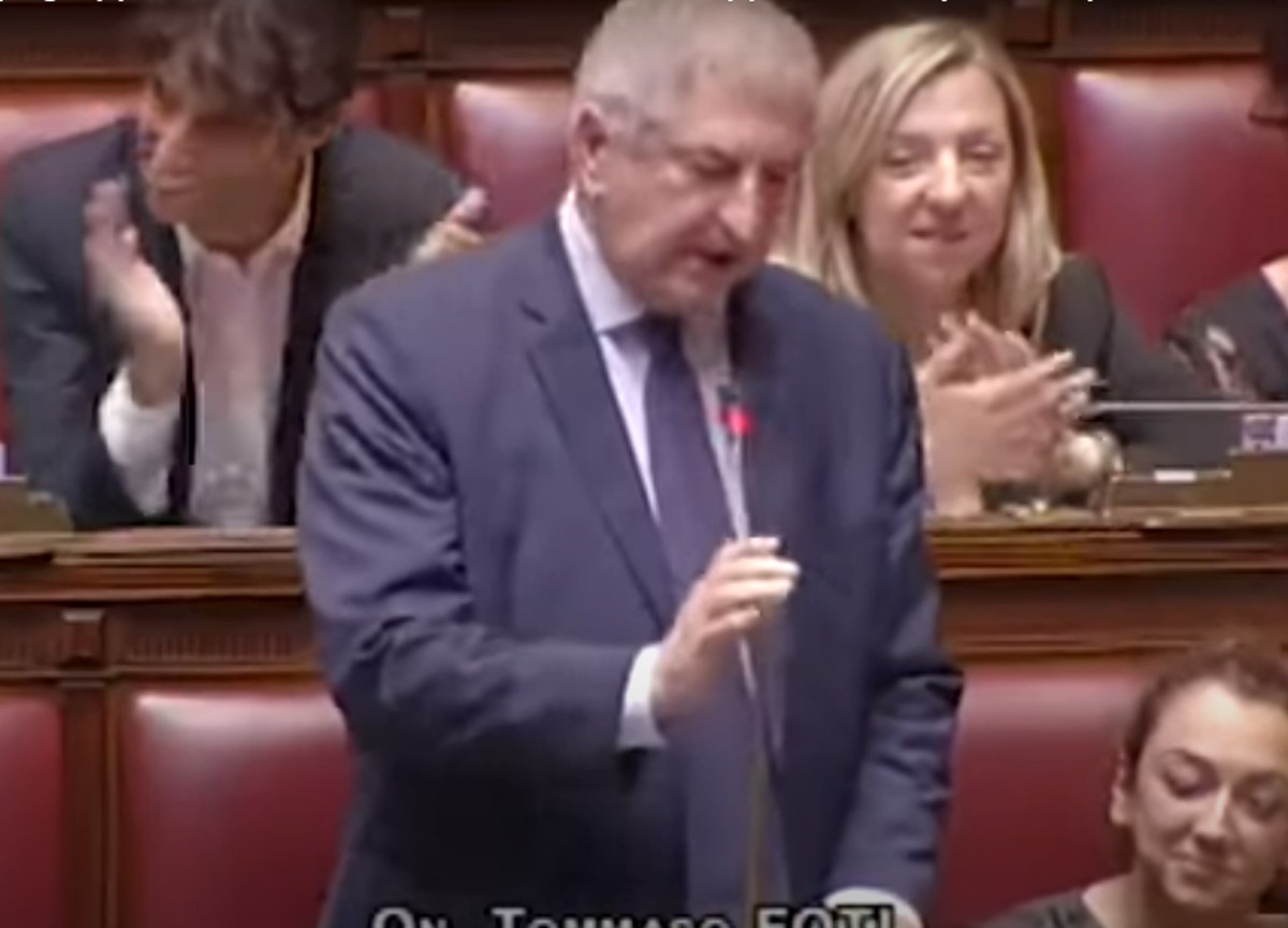 Dossieraggio, il giallo delle copie distrutte: 331 accessi su una sola persona. Foti (FdI): “C’è una manina straniera” Dossieraggio, il giallo delle copie distrutte: 331 accessi su una sola persona. Foti (FdI): “C’è una manina straniera”