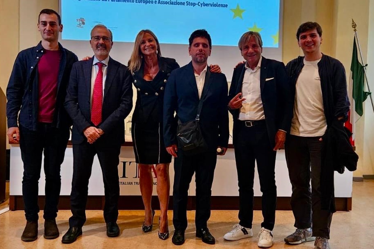 Galleria foto 'Tutela della persona online e lotta al cyberbullismo: l’incontro a Milano' - foto 2