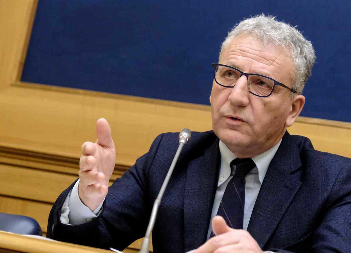 Roma, Gualtieri e il rimpastino: torna Smeriglio al posto di Gotor; Catarci al Giubileo e Albino Ruberti nuovo capo segreteria Roma, Gualtieri e il rimpastino: torna Smeriglio al posto di Gotor; Catarci al Giubileo e Albino Ruberti nuovo capo segreteria