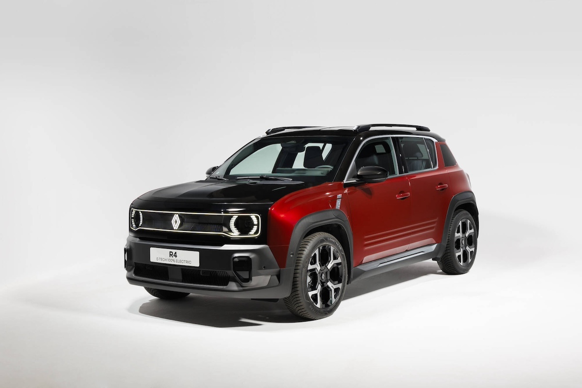 Parigi 2024, Renault svela la nuova 4 E-Tech Electric: l’auto elettrica versatile per tutte le esigenze