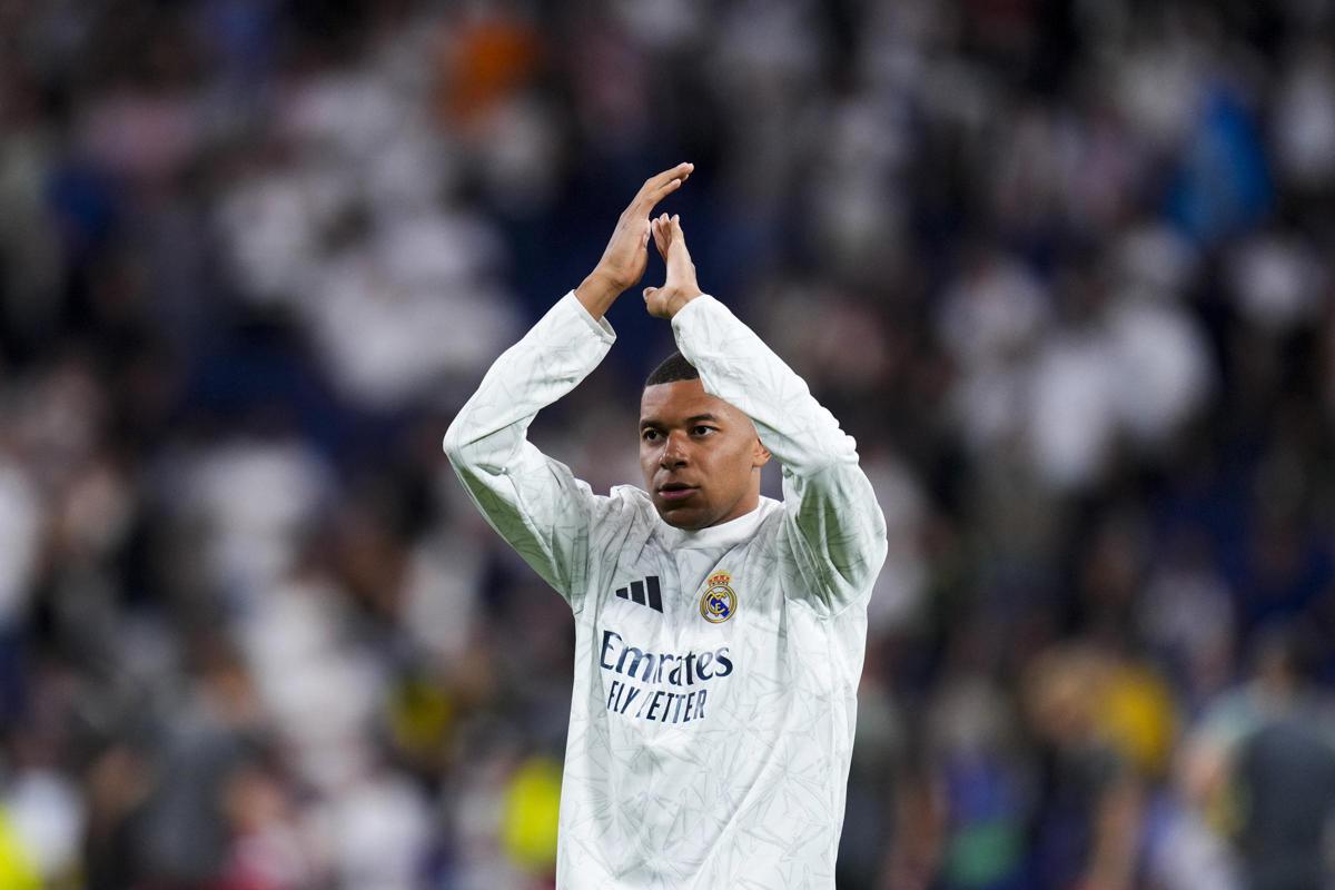 Mbappé smentisce accuse di stupro in Svezia: “Fake news” Mbappé smentisce accuse di stupro in Svezia: “Fake news”