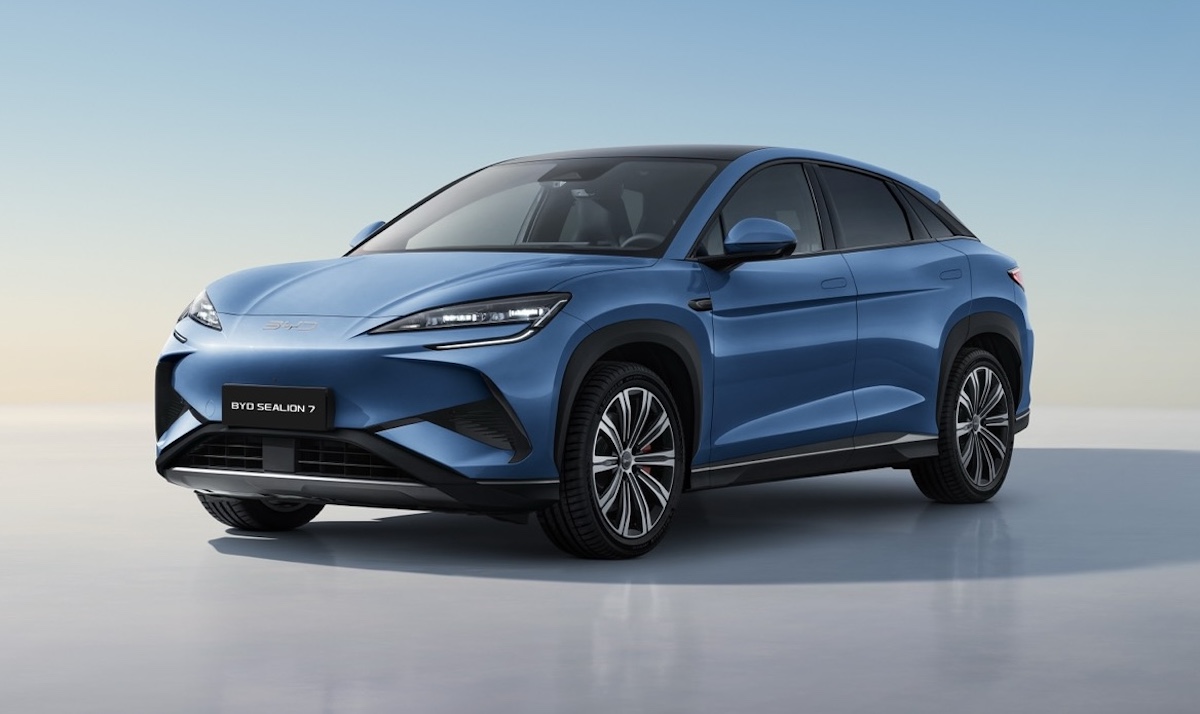 BYD SEALION 7 debutta al Salone dell’Auto di Parigi: il nuovo SUV sportivo ed elettrico che punta all’Europa BYD SEALION 7 debutta al Salone dell’Auto di Parigi: il nuovo SUV sportivo ed elettrico che punta all’Europa