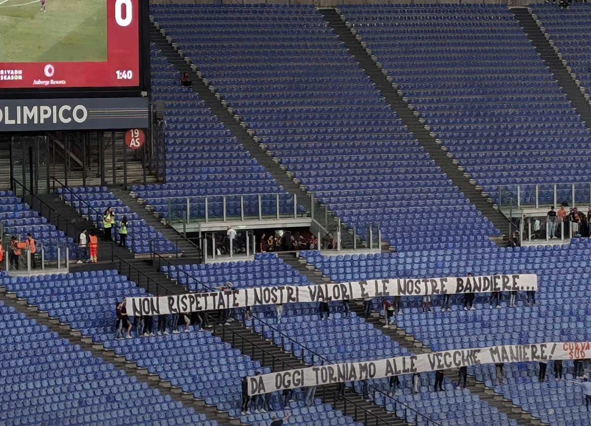 La curva sud non si ferma: Roma-Inter scatta lo sciopero ultras con spalti vuoti per 15 minuti. “Resteremo fuori” La curva sud non si ferma: Roma-Inter scatta lo sciopero ultras con spalti vuoti per 15 minuti. “Resteremo fuori”