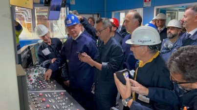 Ex-Ilva, il ministro Urso riaccende l’Altoforno1 tra le proteste dei tarantini