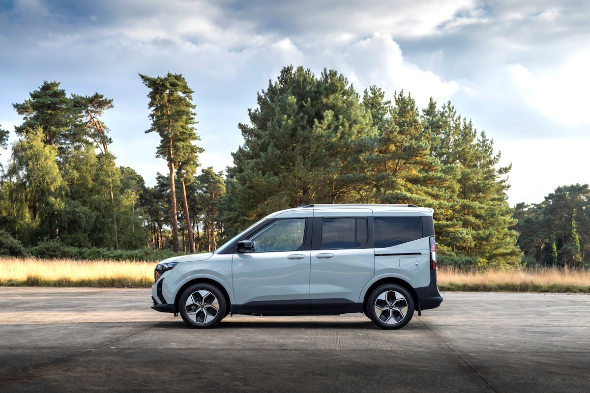 Ford E-Tourneo Courier: il multi-activity vehicle elettrico pronto per l’avventura