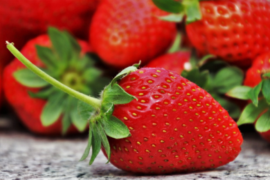 Iran, rincari a due cifre su frutta e verdura. Dalle melanzane alle fragole: ecco gli alimenti più colpiti