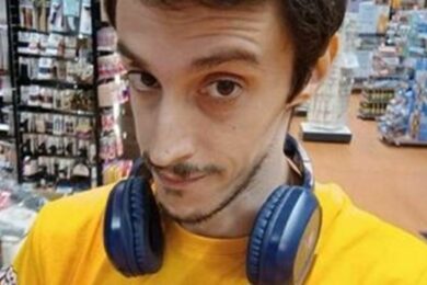 Rozzano, Mastrapasqua ucciso da una sola coltellata al torace. Lui e la fidanzata volevano sposarsi: le chat whatsapp