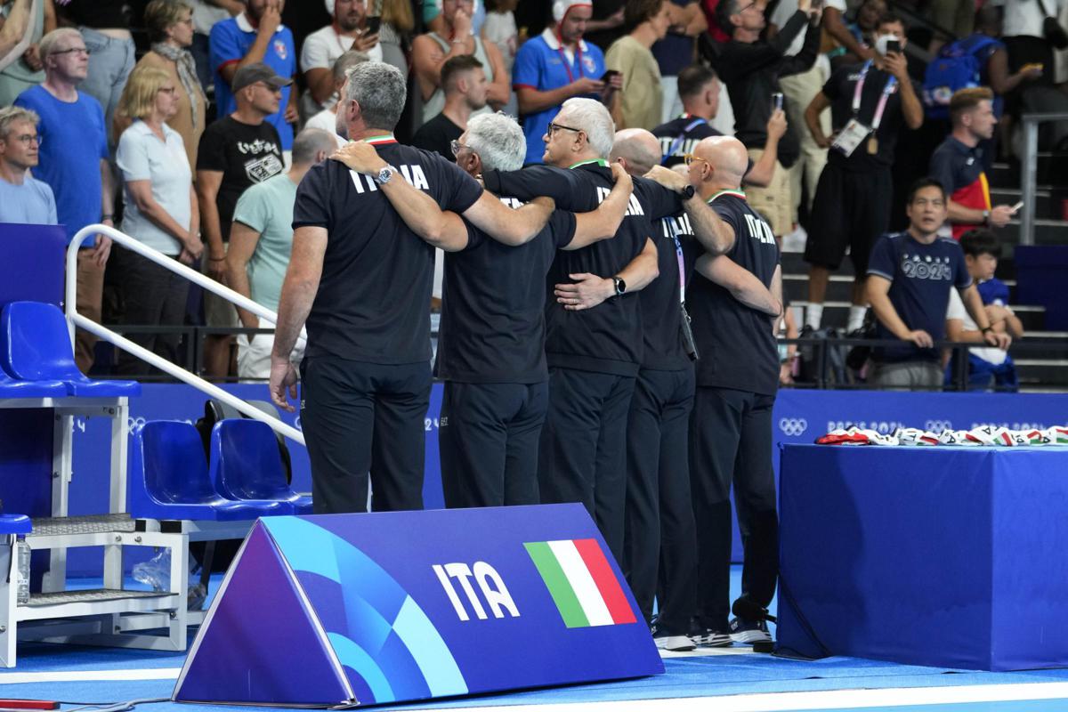 Settebello, stangata beffa: sei mesi di sospensione per aver “aggredito gli arbitri” alle Olimpiadi di Parigi 2024 Settebello, stangata beffa: sei mesi di sospensione per aver “aggredito gli arbitri” alle Olimpiadi di Parigi 2024