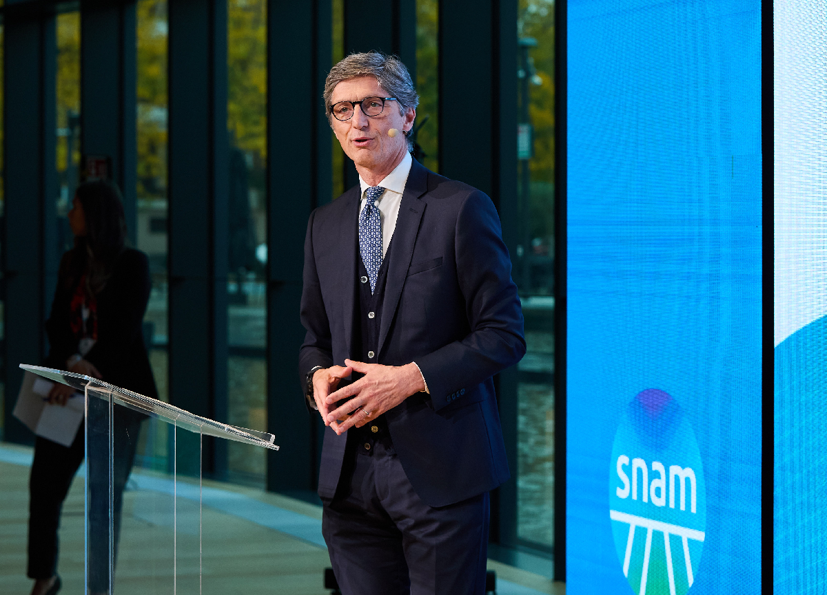 Snam presenta il suo primo Transition Plan: una roadmap concreta verso il Net Zero al 2050 Snam presenta il suo primo Transition Plan: una roadmap concreta verso il Net Zero al 2050