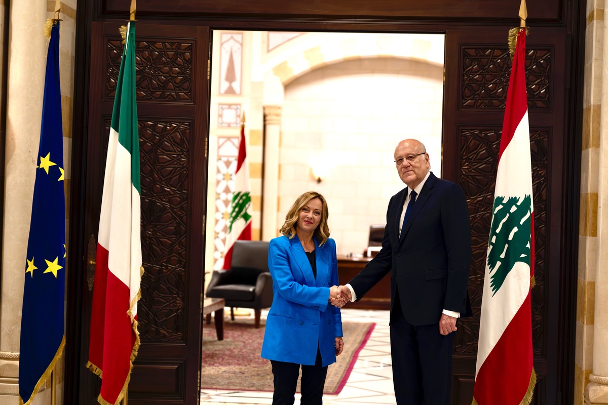 Guerra in Medio Oriente, Meloni vola in Libano: “Inaccettabile attaccare Unifil: dovrà essere rafforzata” Guerra in Medio Oriente, Meloni vola in Libano: “Inaccettabile attaccare Unifil: dovrà essere rafforzata”