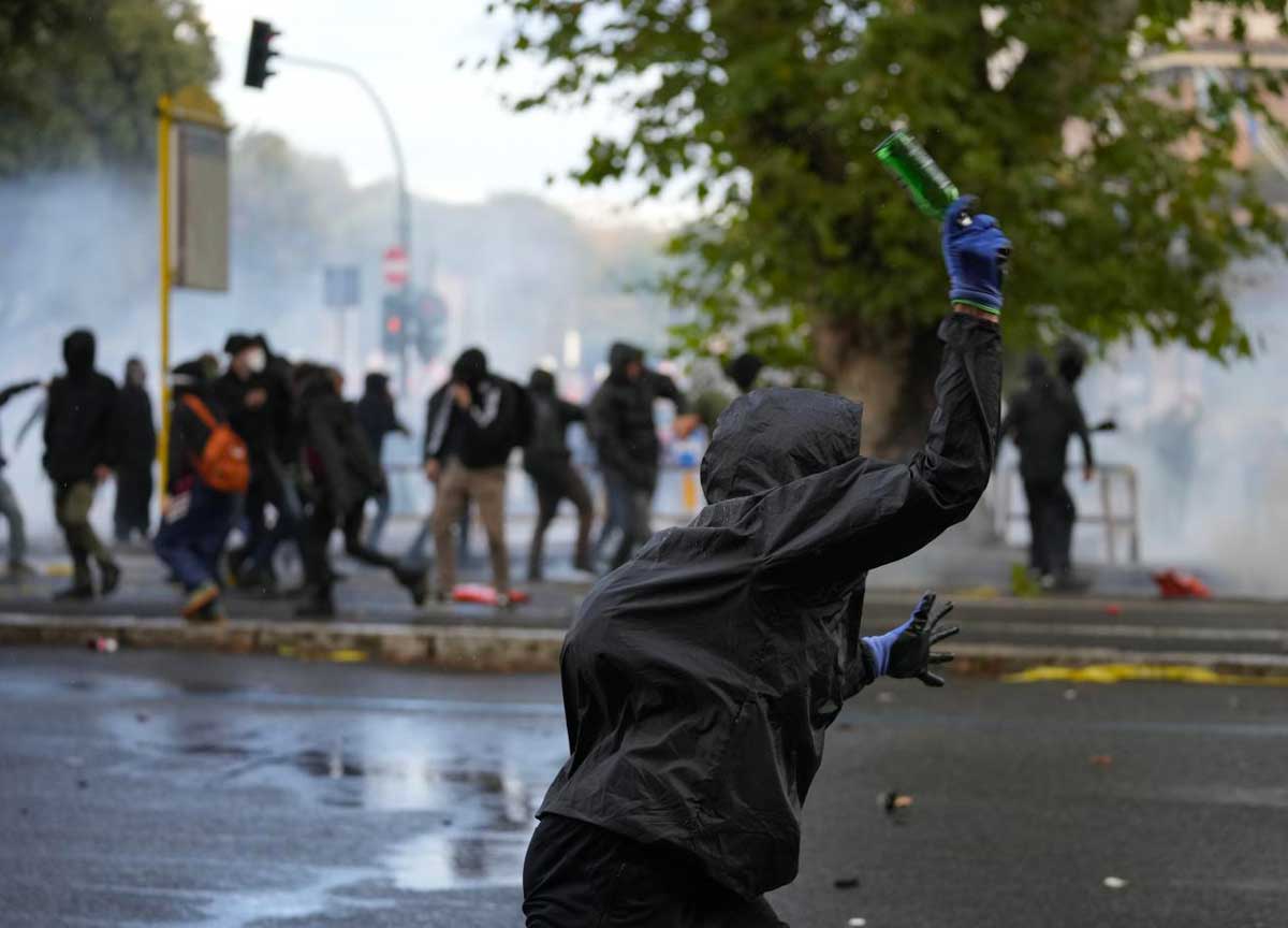 Corteo Pro Palestina 5 ottobre, arrestato un tunisino senza fissa dimora e già ricercato: è uno dei protagonisti degli scontri