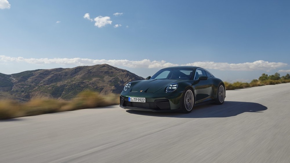 Porsche nuova 911 GT3: la sportiva estrema si rinnova con pacchetti Weissach e Touring Porsche nuova 911 GT3: la sportiva estrema si rinnova con pacchetti Weissach e Touring