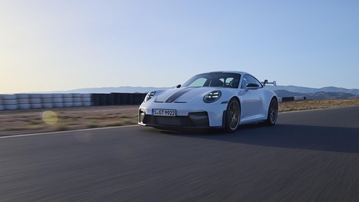 Porsche nuova 911 GT3: la sportiva estrema si rinnova con pacchetti Weissach e Touring Porsche nuova 911 GT3: la sportiva estrema si rinnova con pacchetti Weissach e Touring