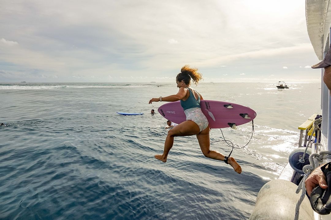 Dalla laurea in Giurisprudenza alla tavola da surf: chi era Giulia Manfrini, l’italiana uccisa da un pesce spada
