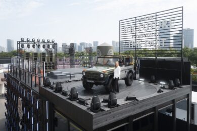 Mercedes-Benz e Moncler by NIGO reinventano il passato con il progetto ‘G-Class Past II Future’