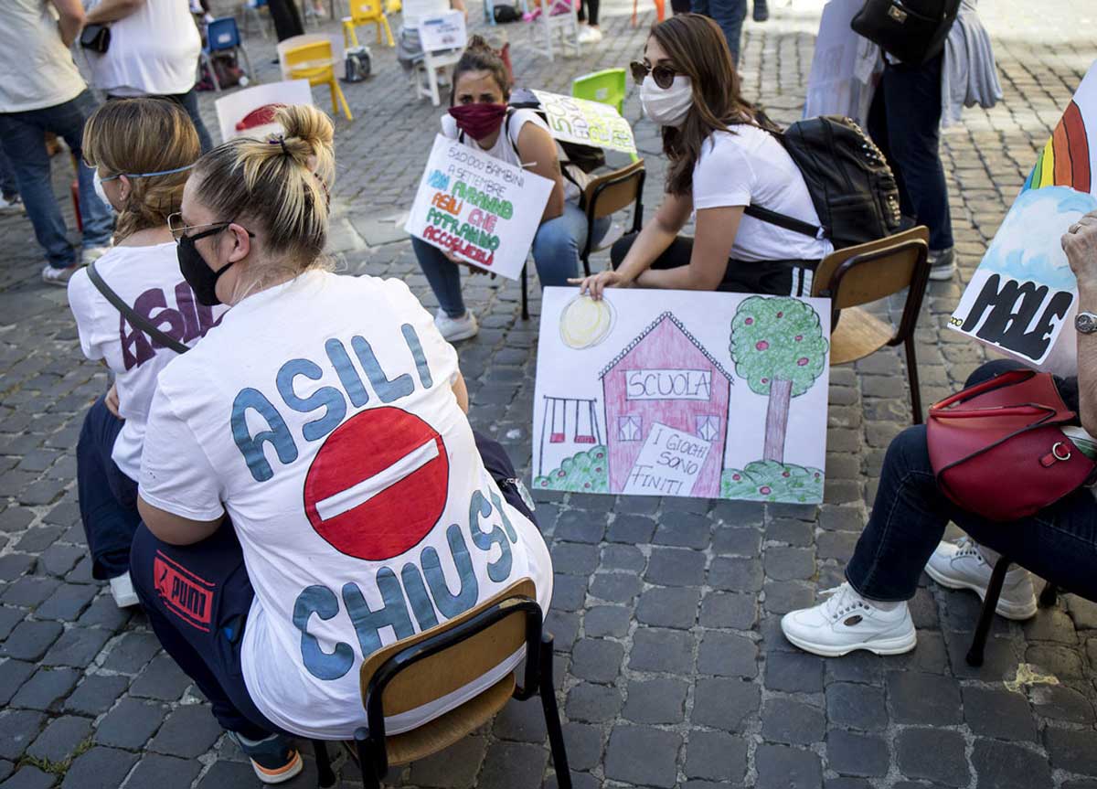 Roma, trecento supplenti degli asili senza stipendio. Assunte a settembre, vittime della lenta burocrazia Roma, trecento supplenti degli asili senza stipendio. Assunte a settembre, vittime della lenta burocrazia