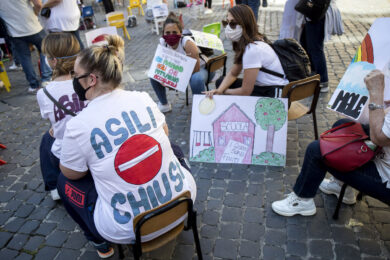 Roma, trecento supplenti degli asili senza stipendio. Assunte a settembre, vittime della lenta burocrazia