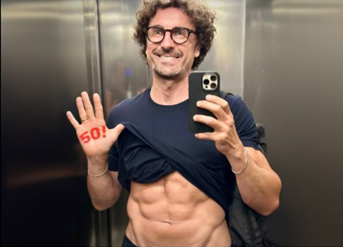 Toninelli show sui suoi social: “Fermiamo il grillicidio o presto il M5s sarà un partito come tutti gli altri” Toninelli show sui suoi social: “Fermiamo il grillicidio o presto il M5s sarà un partito come tutti gli altri”