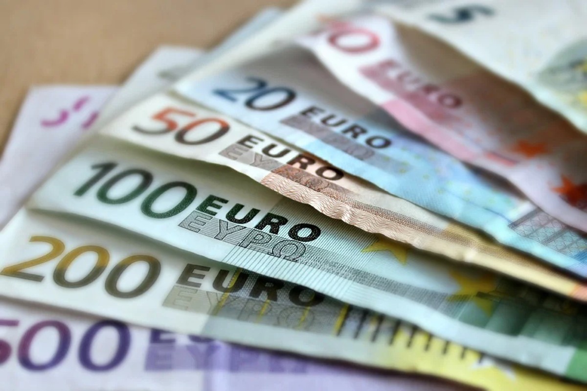 I Poteri Corti – Tutti fanno o sanno tutto? I Poteri Corti – Tutti fanno o sanno tutto?