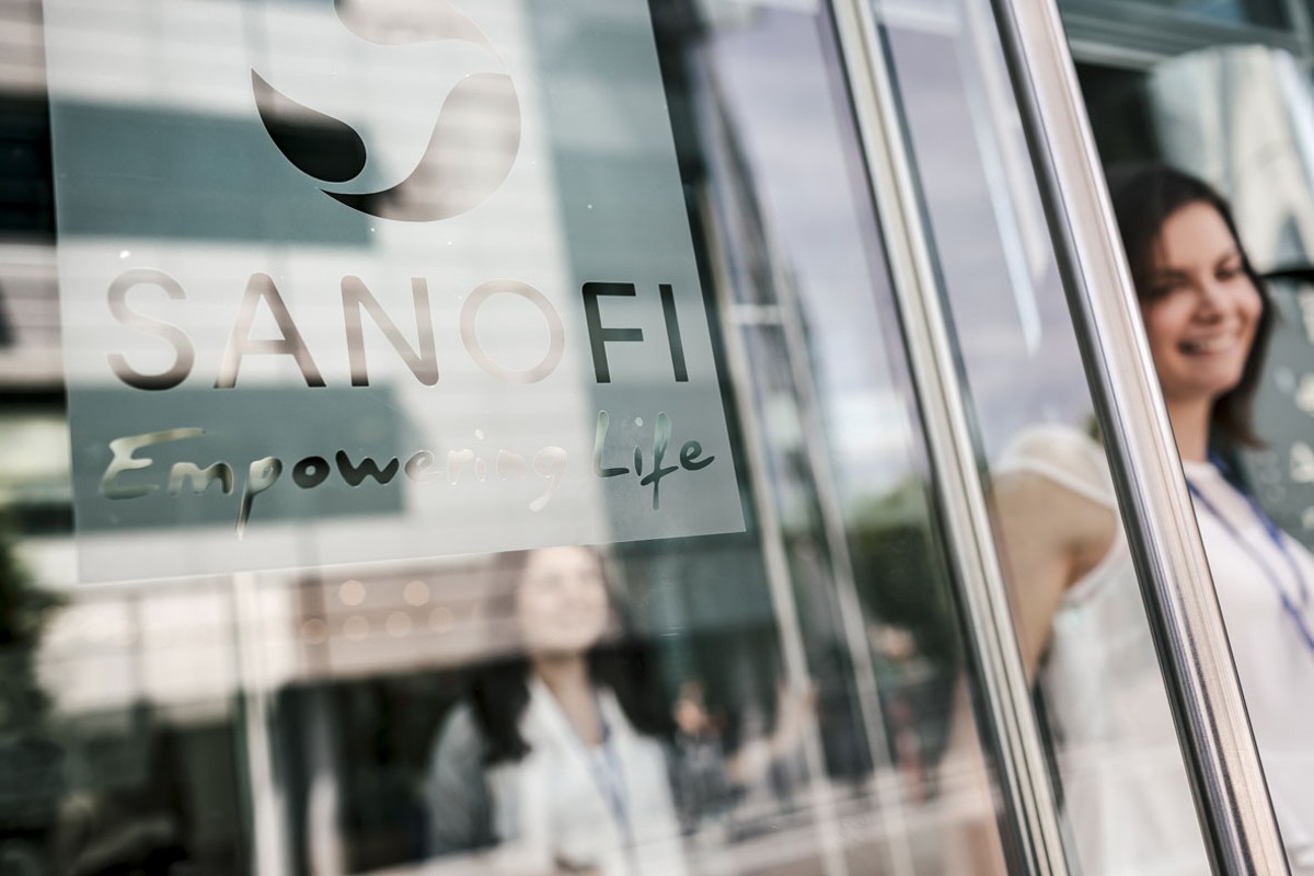 Sanofi tratta la vendita del 50% di Opella per 16 miliardi di euro, titolo giù in Borsa. La Francia entra nel capitale con il 2% Sanofi tratta la vendita del 50% di Opella per 16 miliardi di euro, titolo giù in Borsa. La Francia entra nel capitale con il 2%