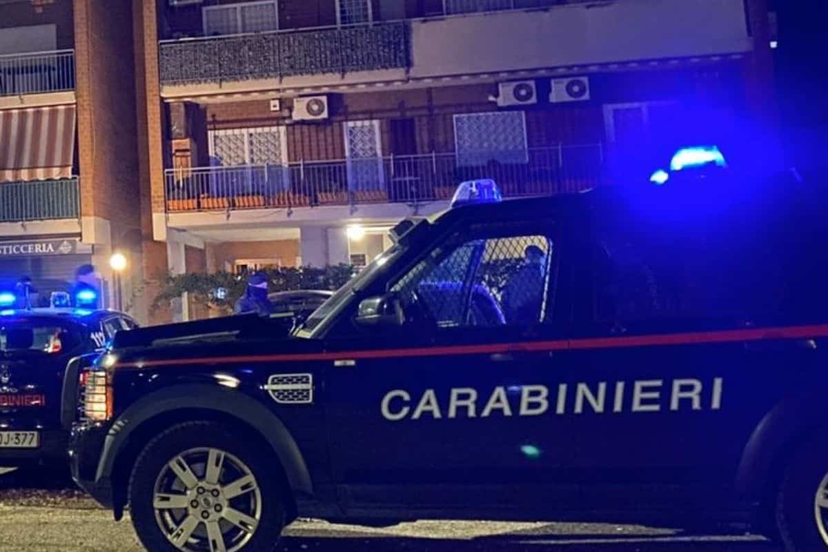 Si uccide per debiti con gli strozzini. Un prestito da 147 mila euro era cresciuto a 600 mila: 4 arresti Si uccide per debiti con gli strozzini. Un prestito da 147 mila euro era cresciuto a 600 mila: 4 arresti