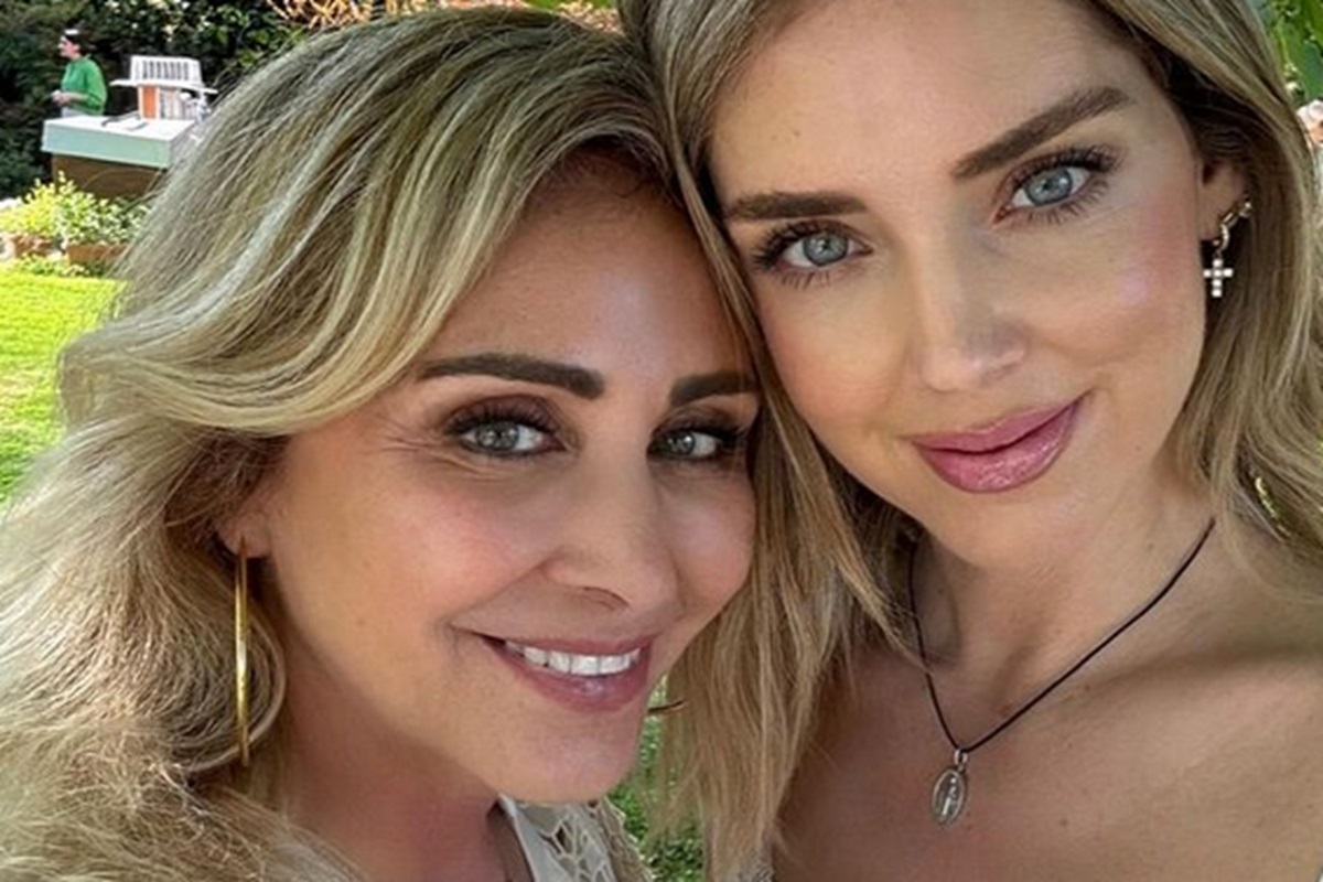 L’onda lunga del Pandoro-gate? Anche la mamma di Chiara Ferragni si separa L’onda lunga del Pandoro-gate? Anche la mamma di Chiara Ferragni si separa