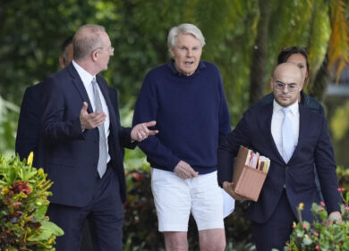 Abercrombie, arrestati l’ex ad e il suo compagno. L’accusa: traffico sessuale. Coinvolti decine di ragazzi giovanissimi