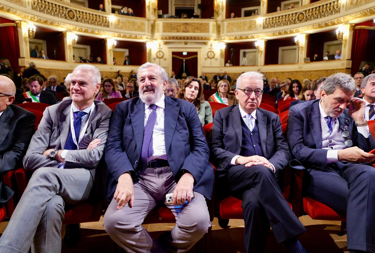 Festival delle Regioni e delle Province autonome: chiusura con plauso corale Festival delle Regioni e delle Province autonome: chiusura con plauso corale