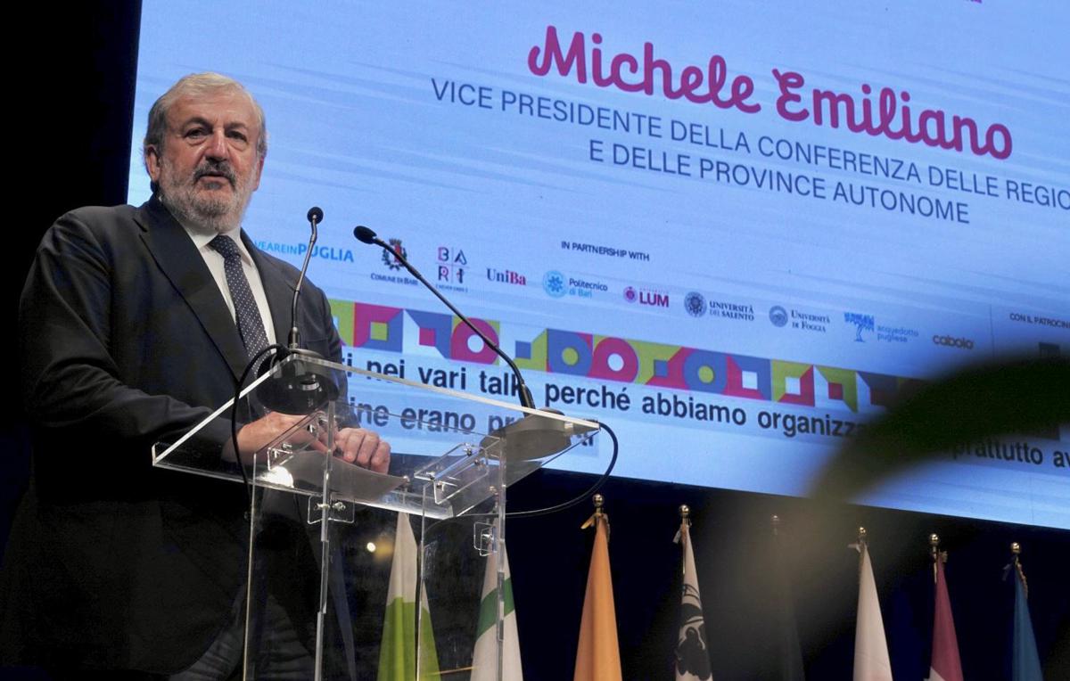Festival delle Regioni e delle Province autonome: chiusura con plauso corale Festival delle Regioni e delle Province autonome: chiusura con plauso corale