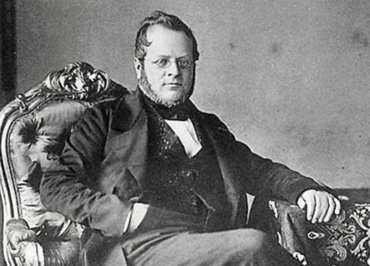 Processo all’unità d’Italia: imputato il conte di Cavour, fu “Unità o aggregazione”. Il verdetto al teatro Parioli