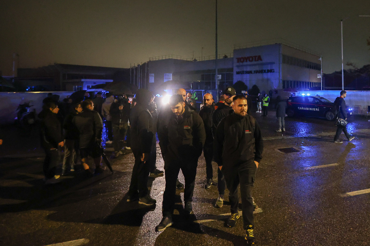 Bologna, inchiesta sull’esplosione della fabbrica Toyota: sospesa l’attività. Che cosa sappiamo sulle cause dietro l’incidente