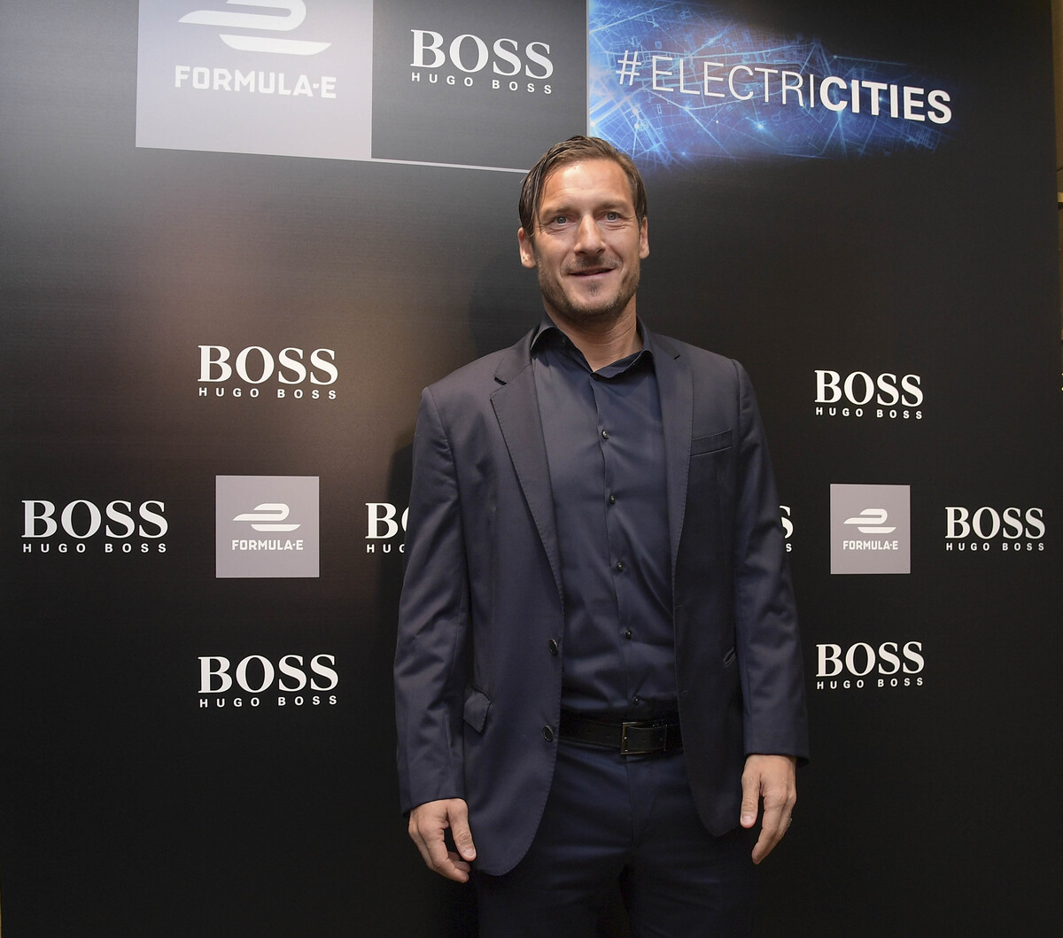 Totti – Marialuisa Jacobelli, scoppia la passione. Intanto Ilary Blasi vuole 20mila euro di alimenti Totti – Marialuisa Jacobelli, scoppia la passione. Intanto Ilary Blasi vuole 20mila euro di alimenti