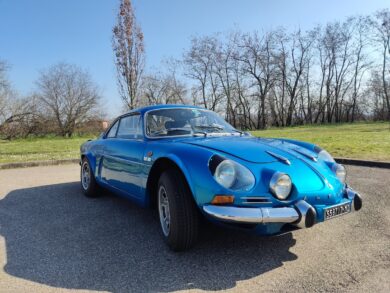 Alpine Italia al Salone Auto Moto d’Epoca 2024 con la nuova A290 elettrica e la storica A110 1600SI