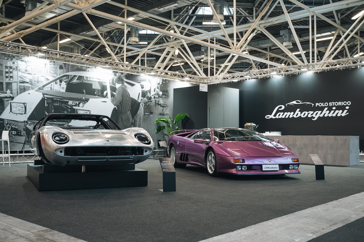 Lamborghini a Auto e Moto d’Epoca 2024: il fascino della Miura S e della Diablo SE in mostra a Bologna Lamborghini a Auto e Moto d’Epoca 2024: il fascino della Miura S e della Diablo SE in mostra a Bologna
