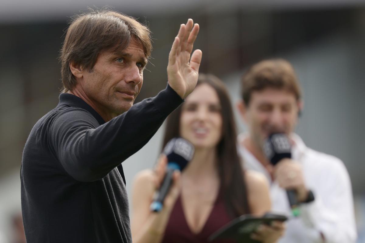 Di Lorenzo manda in fuga il Napoli (Lecce ko). Antonio Conte: “Mi gusterò Inter-Juventus. Sapevo che avremmo…” Di Lorenzo manda in fuga il Napoli (Lecce ko). Antonio Conte: “Mi gusterò Inter-Juventus. Sapevo che avremmo…”