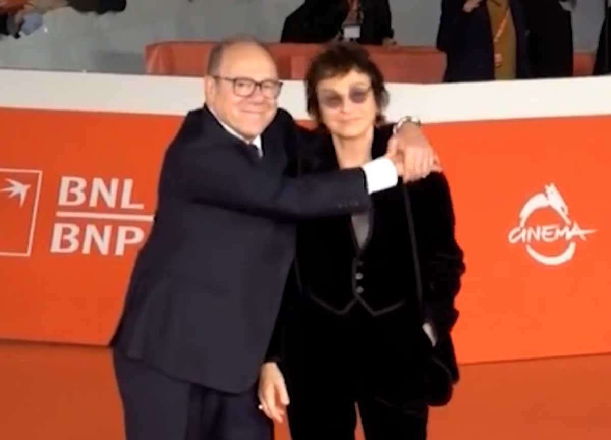 Carlo Verdone mattatore del Festival del Cinema: il rock ‘n roll con Gianna Nannini sul red carpet entra nella storia