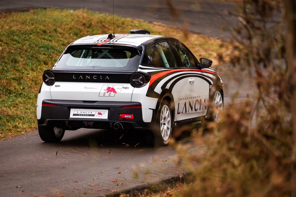 Lancia Corse HF: Eugenio Franzetti direttore della squadra corse svela la Ypsilon Rally4 HF e il Nuovo Trofeo Lancia Rally Lancia Corse HF: Eugenio Franzetti direttore della squadra corse svela la Ypsilon Rally4 HF e il Nuovo Trofeo Lancia Rally