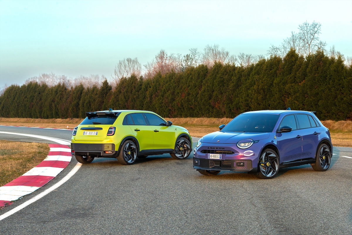 Nuova Abarth 600e: la potenza elettrica celebra il brand con la campagna “Temptation”