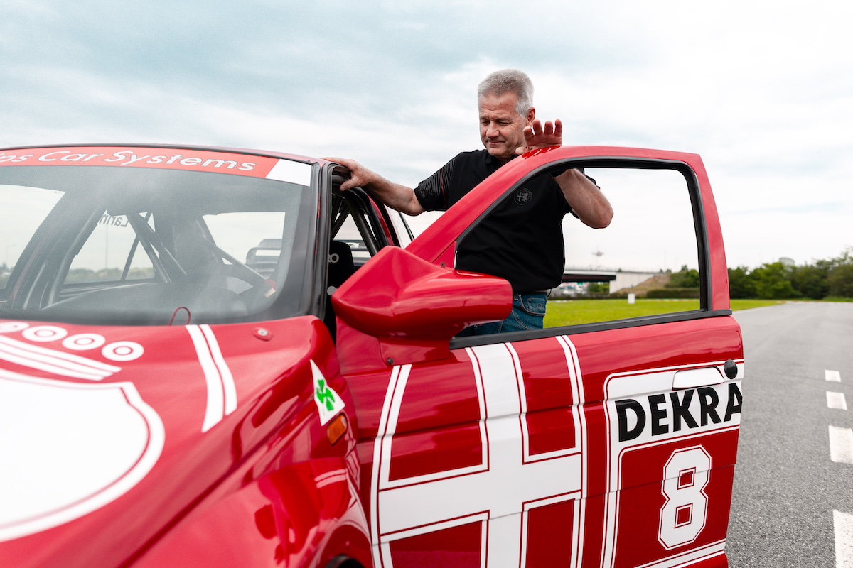 Alfa Romeo 4C – Collezione GT “Nicola Larini”: un tributo alla leggenda del DTM Alfa Romeo 4C – Collezione GT “Nicola Larini”: un tributo alla leggenda del DTM