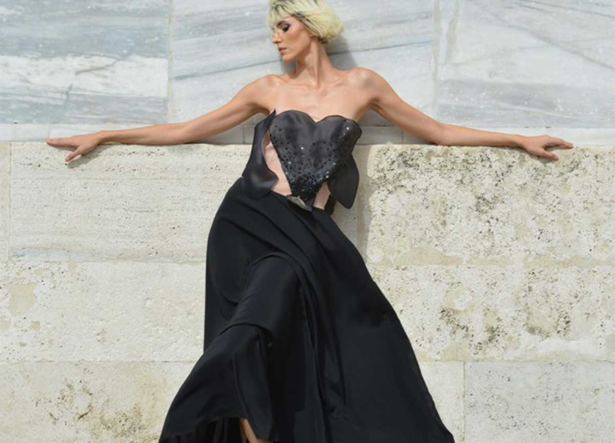 La donna moderna ed elegante si veste col cuore. La nuova collezione di Vittorio Camaiani sfila a Palazzo Colonna La donna moderna ed elegante si veste col cuore. La nuova collezione di Vittorio Camaiani sfila a Palazzo Colonna