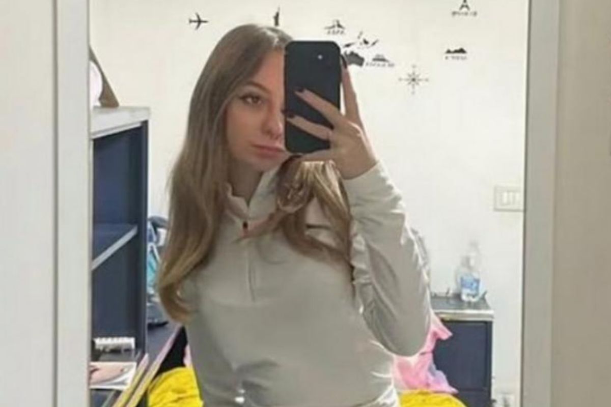 Omicidio di Sara Centelleghe, uccisa a forbiciate mentre dormiva. Il killer: “Non so perché l’ho fatto” Omicidio di Sara Centelleghe, uccisa a forbiciate mentre dormiva. Il killer: “Non so perché l’ho fatto”