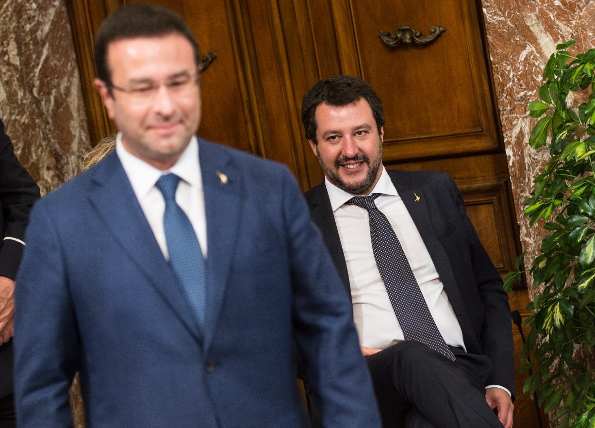Dossieraggi, la Lega: “L’obiettivo è colpire il governo. Eversione? Complotto? Fate voi…” Dossieraggi, la Lega: “L’obiettivo è colpire il governo. Eversione? Complotto? Fate voi…”