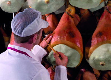 GranTerre-Parmacotto, sì alle nozze. Gustoso affare da oltre un miliardo di euro, nasce gigante degli insaccati da 2500 dipendenti