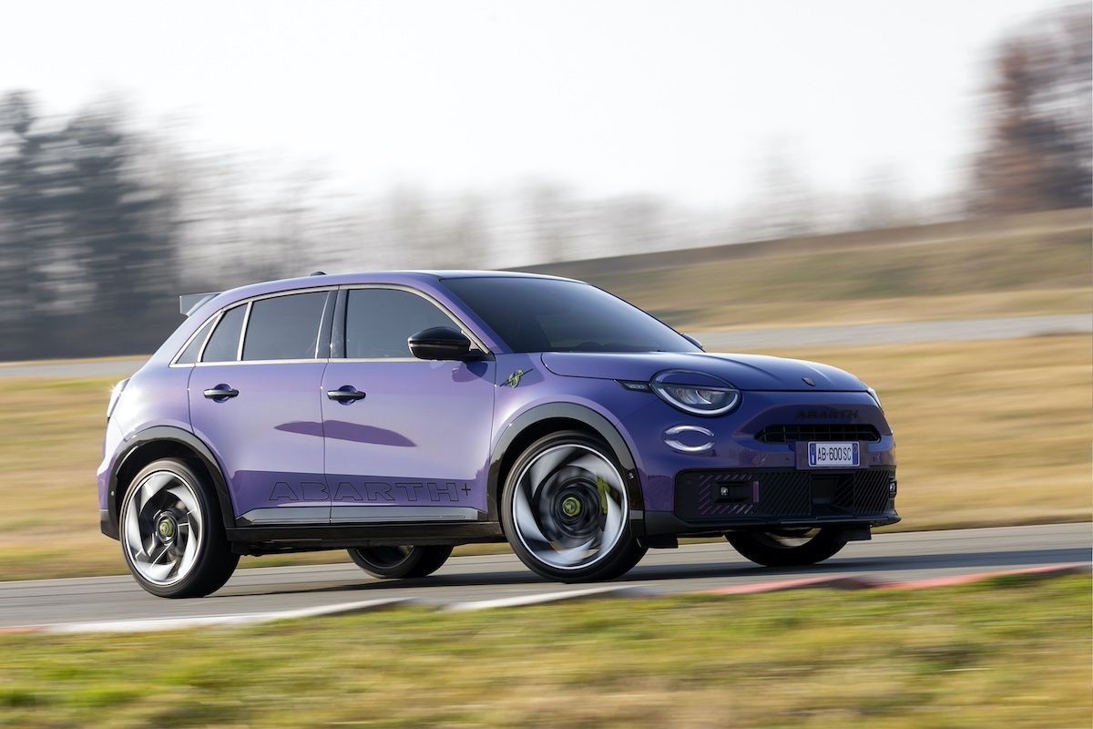 Abarth nuova 600e: specifiche, design e prestazioni della Hot Hatch Elettrica da 280 CV Abarth nuova 600e: specifiche, design e prestazioni della Hot Hatch Elettrica da 280 CV