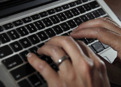 Dossieraggio, una cosa è certa: i server dello Stato sono un colabrodo