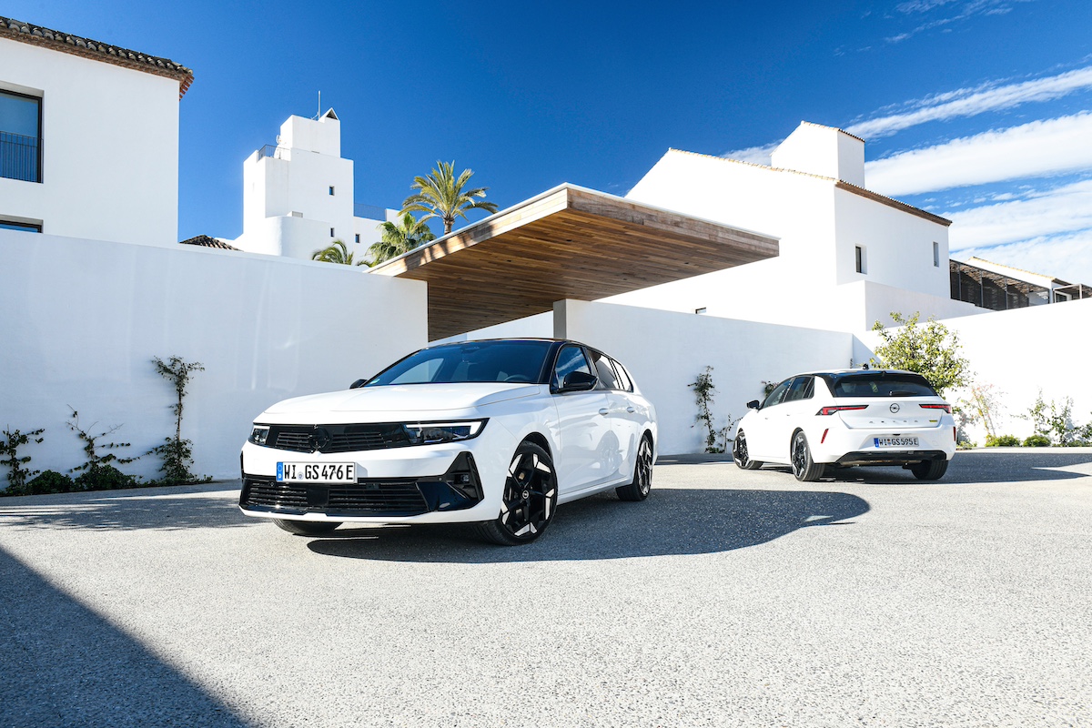 Opel nuova Astra: caratteristiche tecniche, design e prezzi per una compatta versatile e tecnologica Opel nuova Astra: caratteristiche tecniche, design e prezzi per una compatta versatile e tecnologica