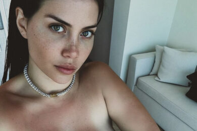 Wanda Nara Halloween style. “Dolcetto o scherzetto?”, va in gol sui social. Foto