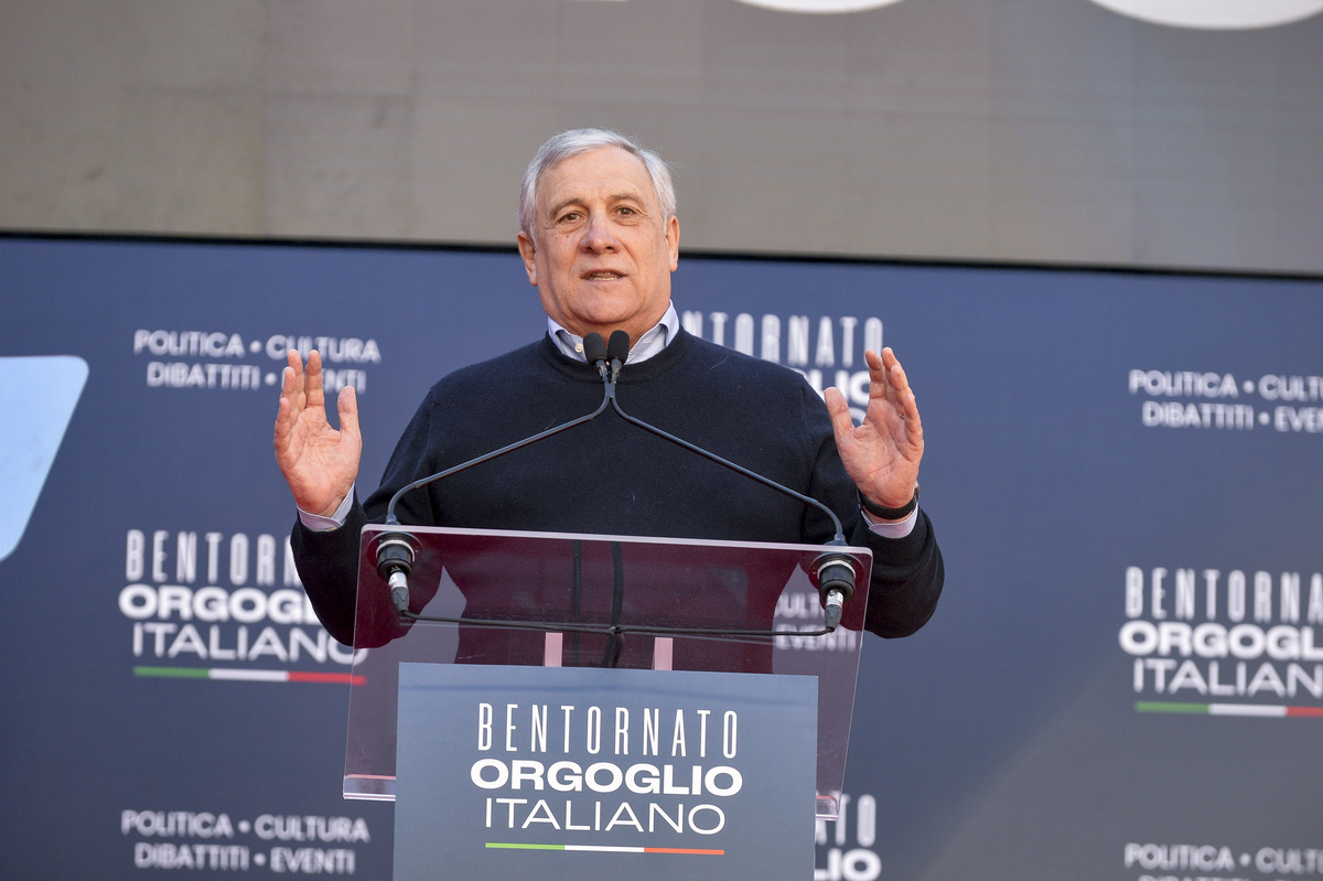 Manovra, Tajani ad Affaritaliani.it: “I fondi del concordato preventivo devono essere utilizzati per ridurre l’Irpef” Manovra, Tajani ad Affaritaliani.it: “I fondi del concordato preventivo devono essere utilizzati per ridurre l’Irpef”