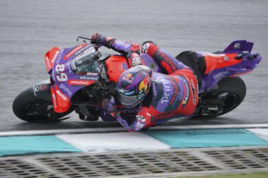 MotoGp, Bagnaia disastro: Jorge Martin vince la Sprint a Sepang: è (quasi) campione del mondo